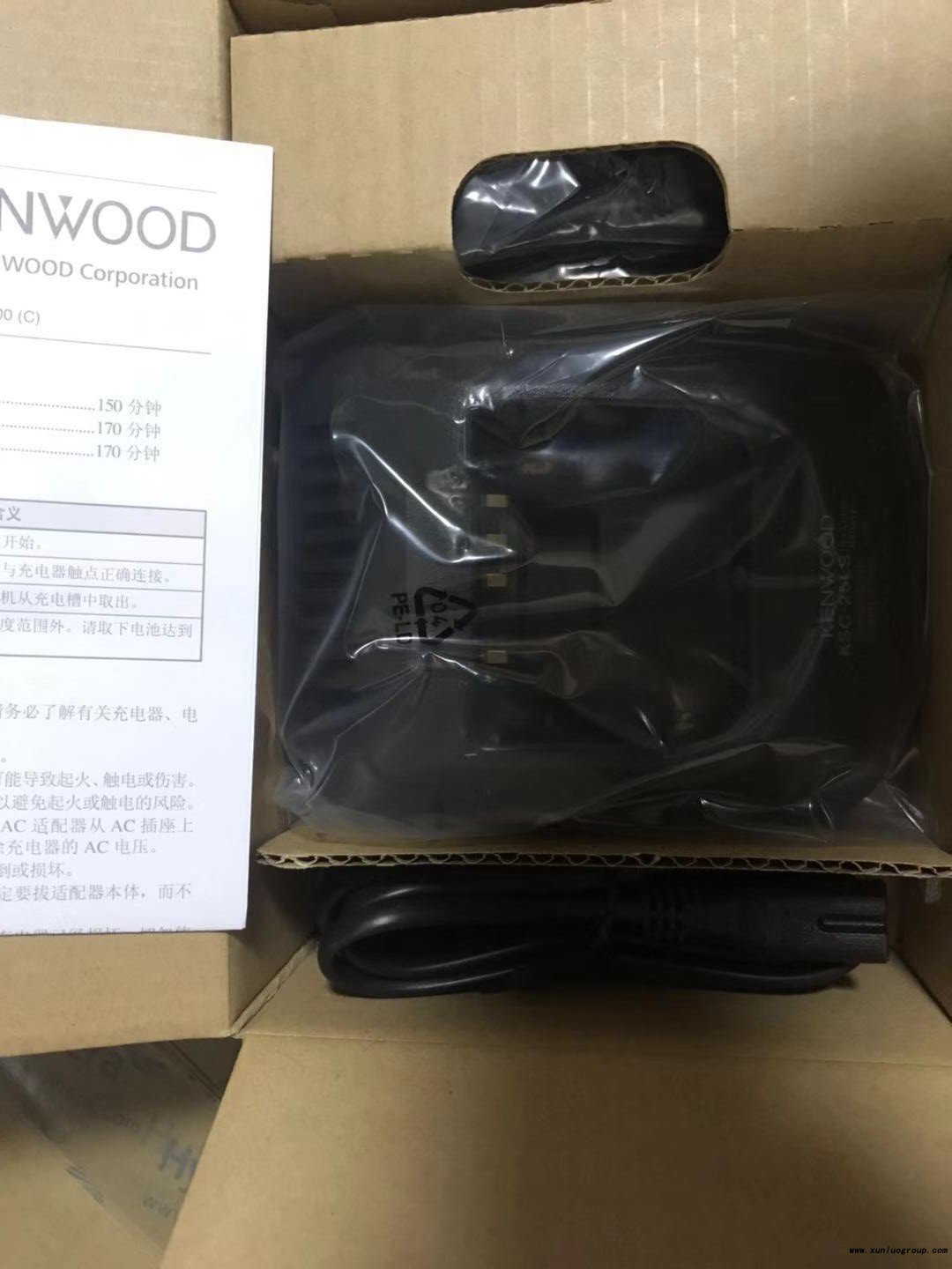 建伍NX320数字对讲机拆箱